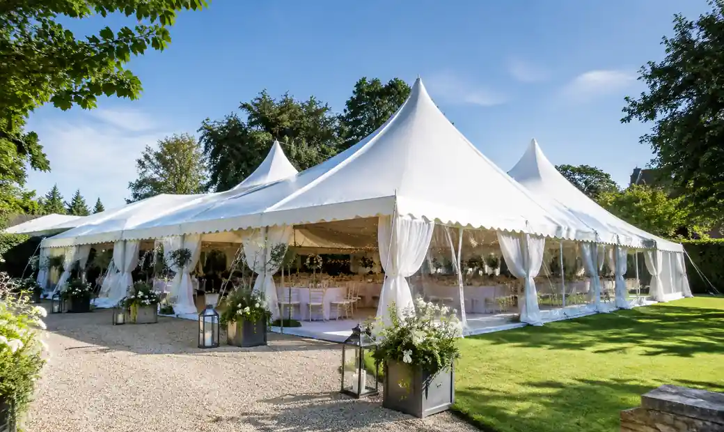 1-uk-wedding-marquee-outdoor-venue