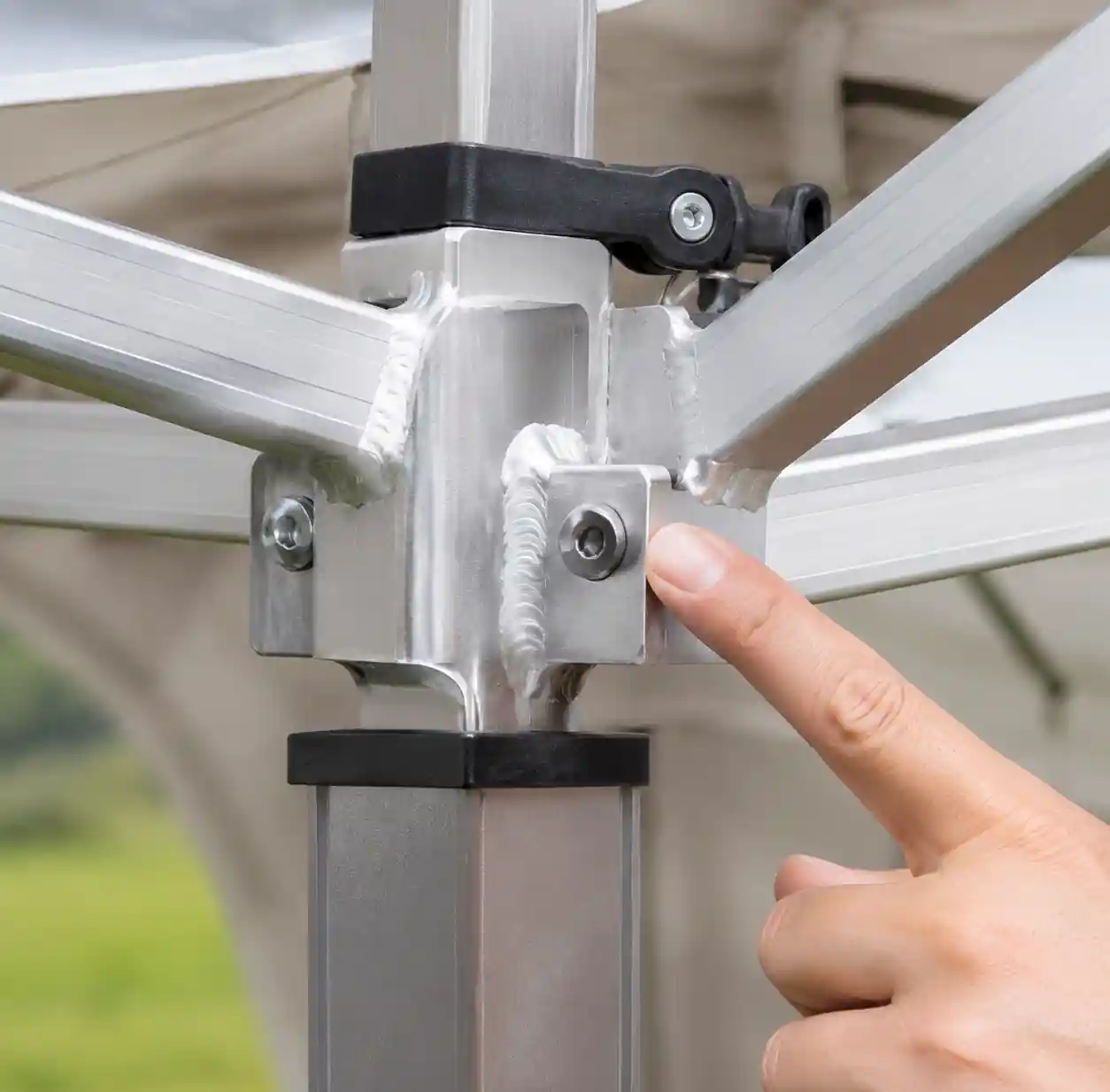 3-aluminum-frame-inspection
