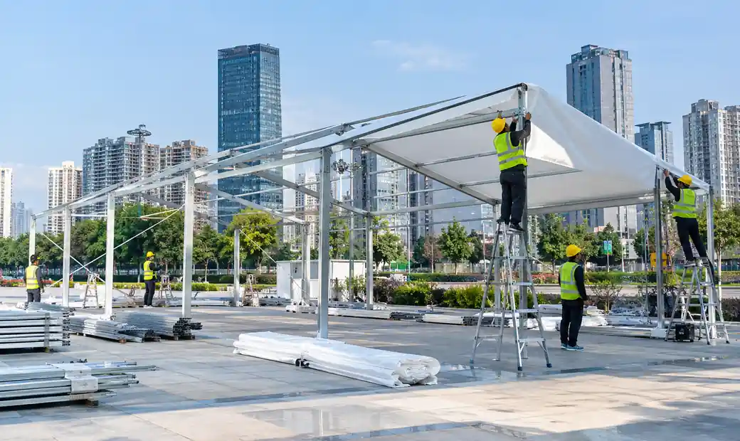 3-tent-installation-china-urban-location