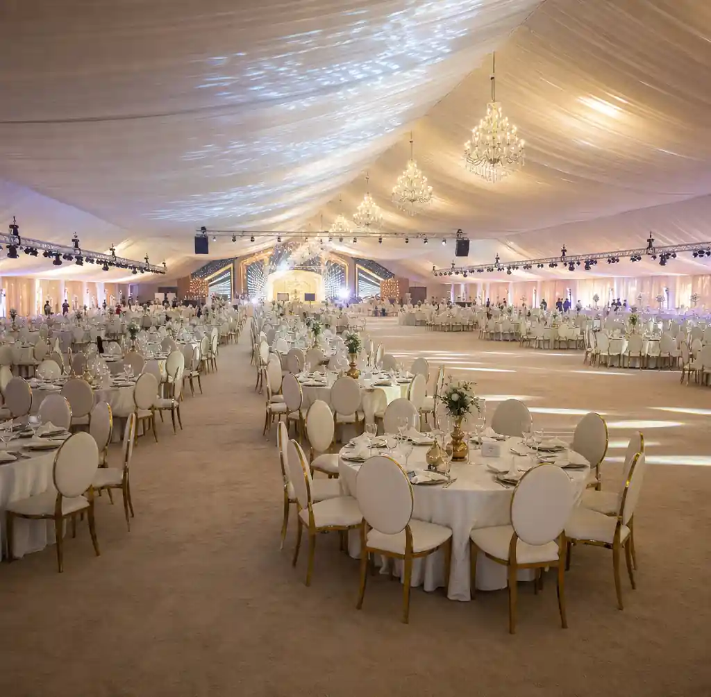 4-large-capacity-wedding-tent-clear-span-interior-setup